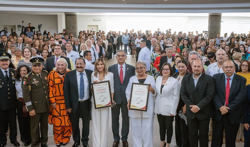 Se engalana Galería de Honor del Magisterio Tamaulipeco con entronización de maestras