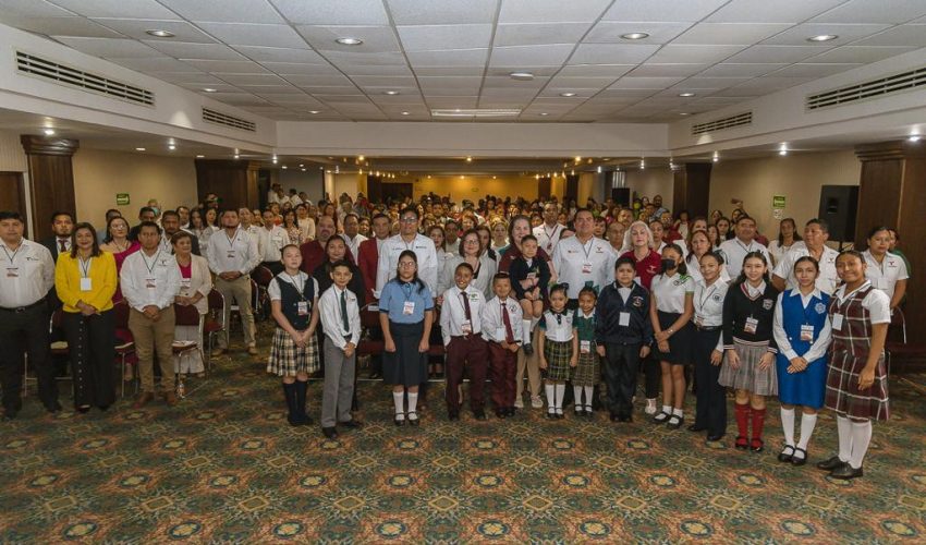 Premia secretaria de Educación a ganadores del Concurso Estatal de Oratoria “Sentimiento Juarista”