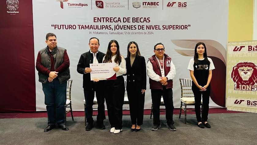 Entrega ITABEC 800 Becas Futuro Tamaulipas, Jóvenes Nivel Superior a estudiantes de la Universidad Tecnológica de Matamoros