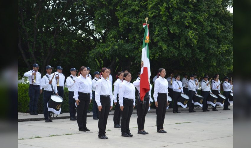 Ceremonia Cívica de Honores a nuestra Bandera