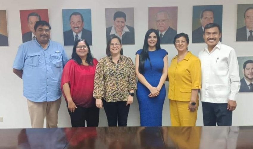 Reunión con presidenta Municipal de Díaz Ordaz