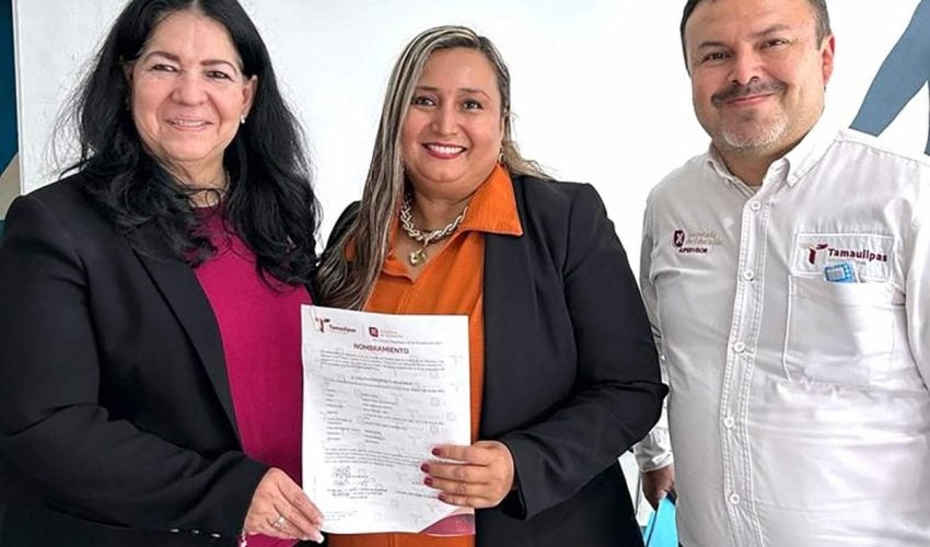 Se da posesión a nueva directora en la Escuela Primaria Felipe Guevara Carrizales  en Reynosa