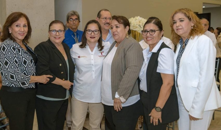 La secretaria Lucía Aimé Castillo Pastor, se reunió con maestras, maestros, directivos, supervisores y ATPs de educación especial, preescolar, primaria y secundarias del municipio de Reynosa.