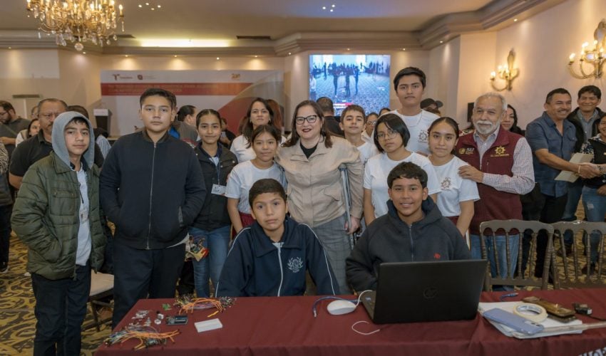 Premiación de los ganadores del “1er Torneo Estatal de Robótica para alumnos con Aptitudes Sobresalientes”