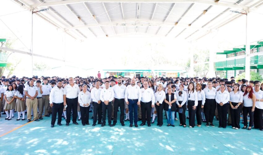 Con educación y preparación, jóvenes de Tamaulipas construyen mejores oportunidades: Héctor Joel Villegas