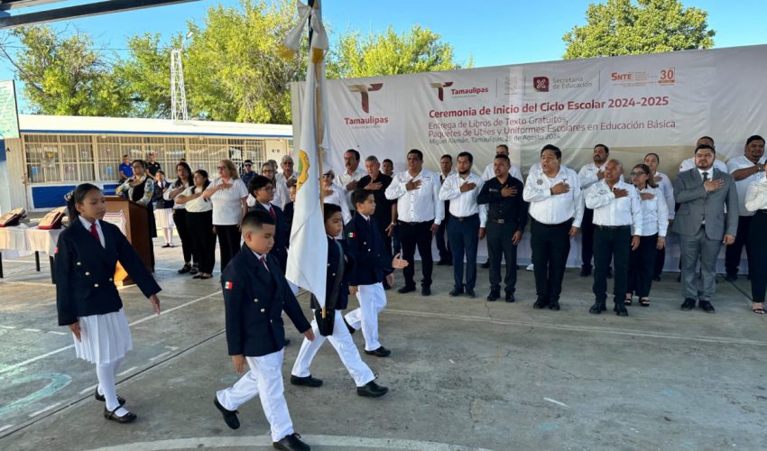 Encabeza titular de la SSPT entrega de libros, uniformes y útiles escolares en Miguel Alemán