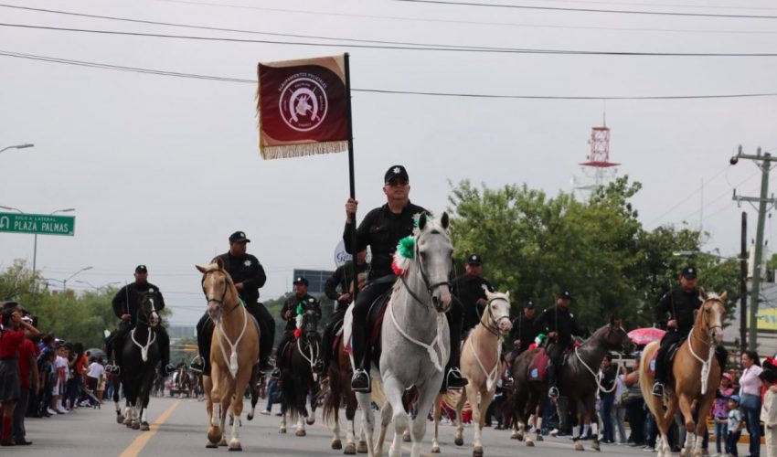 Participa SSPT en desfile conmemorativo de la Independencia de México