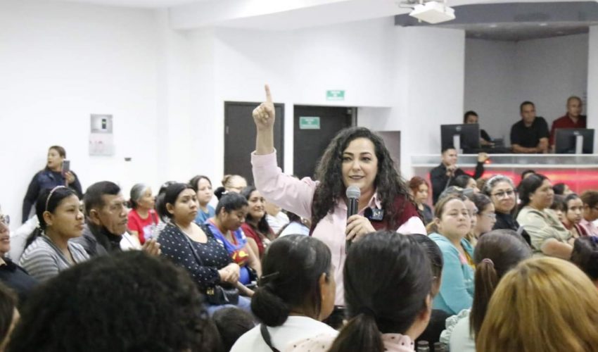 Mujeres de Río Bravo conocen las características de la transformación laboral