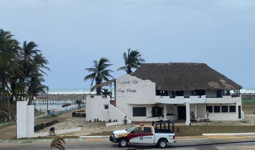 Llama Turismo a no exponerse y respetar cierre de playas por tormenta Alberto
