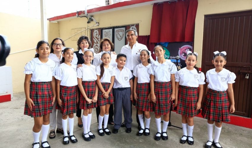 Con educación y valores estudiantes tendrán un mejor futuro: Américo