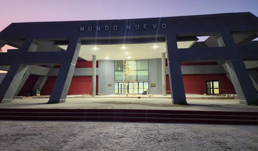 Rehabilita Obras Públicas Centro de Convenciones en Matamoros