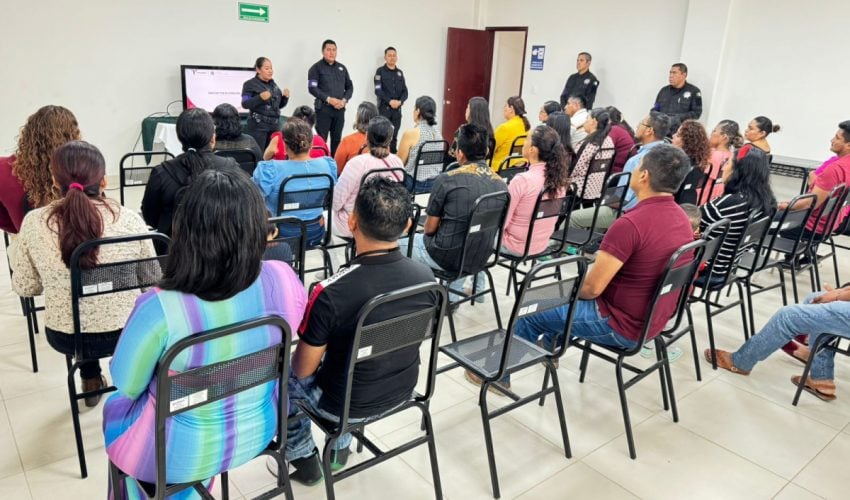 Guardia Estatal de Género imparte plática informativa a personal de SEDENA