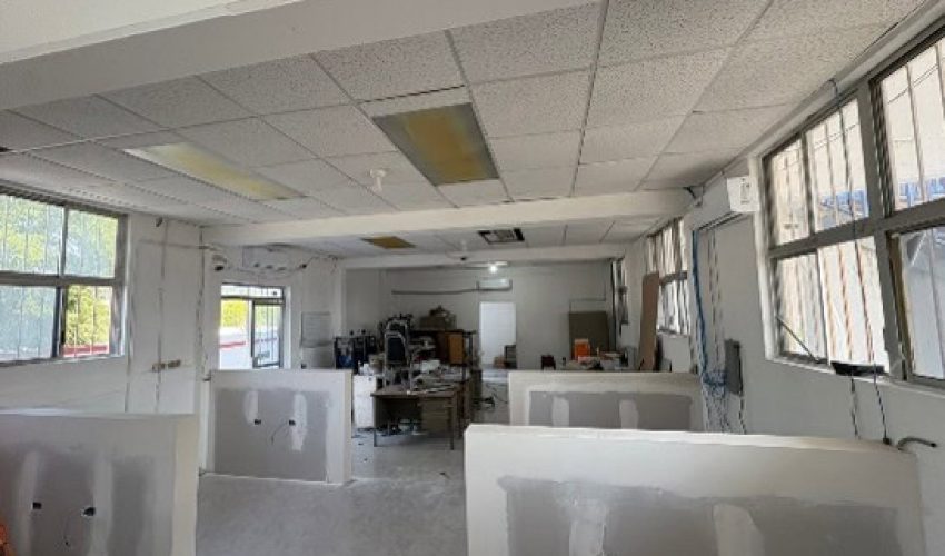 En zona sur de Tamaulipas, rehabilita Secretaría de Obras Públicas, oficinas de CREDES