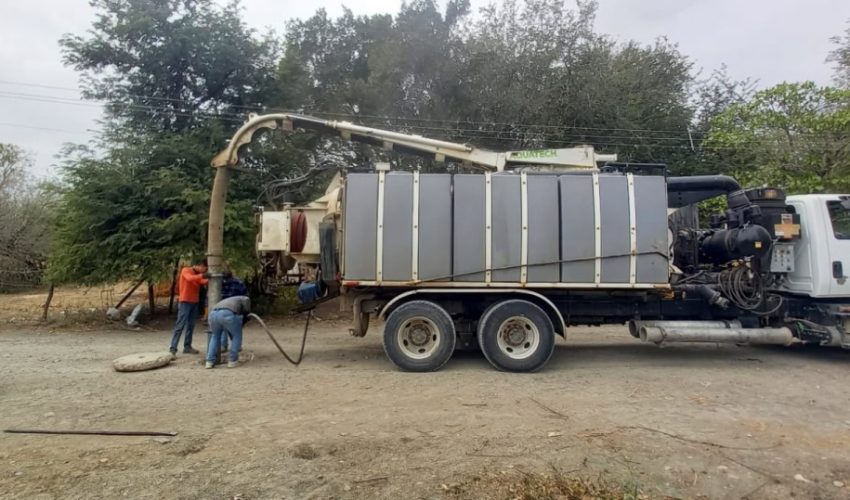 Intensifica Secretaría de Recursos Hidráulicos trabajos de saneamiento en diversos municipios de Tamaulipas