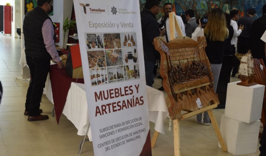 Promueve SSPT productos de CEDES en Congreso del Estado mediante exposición “Trabajo que Transforma”