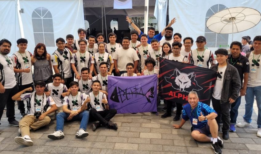 Ganan estudiantes de la UPV medalla de plata en Torneo Mexicano de Robótica