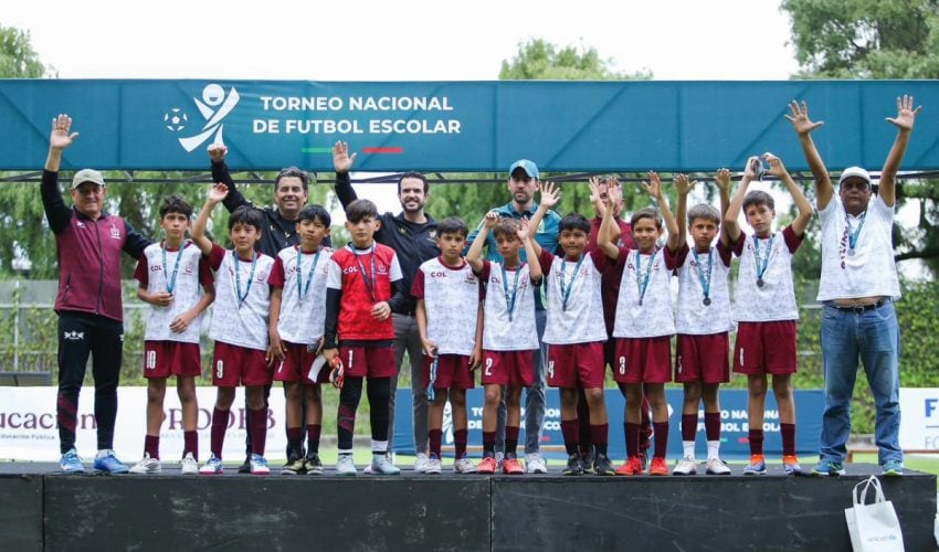 Logra escuela victorense campeonato nacional de fútbol