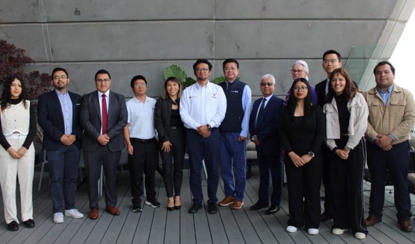 Sostienen reunión estratégica SEDENER y directivos del Parque Eólico “Huizache”