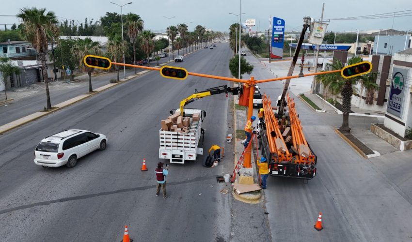 Avanza modernización en la capital de Tamaulipas; red semafórica registra 50 % de avance