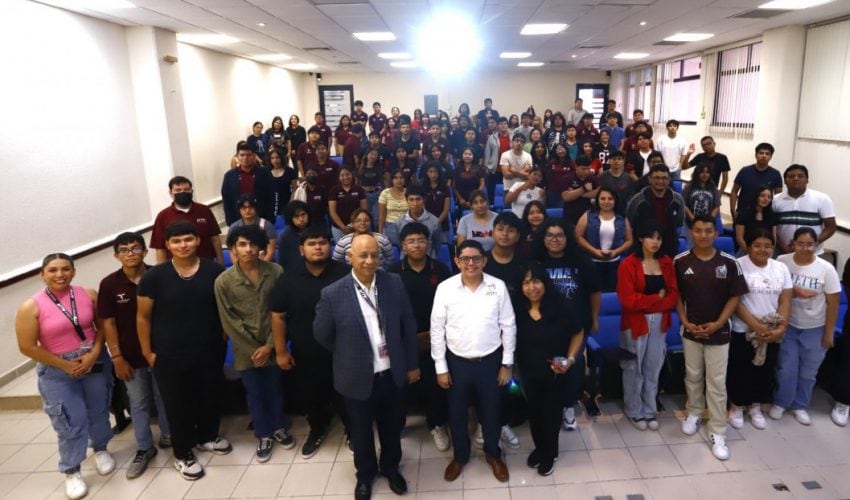 Participan estudiantes de la UTTN en Foro sobre Medio Ambiente