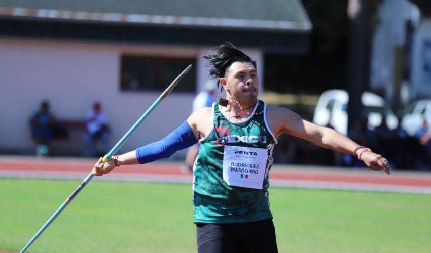 Gana Juan Mascorro medalla de plata en el Abierto Europeo de Atletismo para Personas con Síndrome de Down