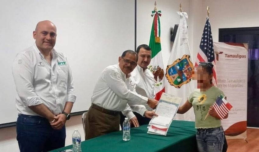 Fortalece ITM identidad binacional de la niñez migrante con entrega de actas de Doble Nacionalidad en Reynosa