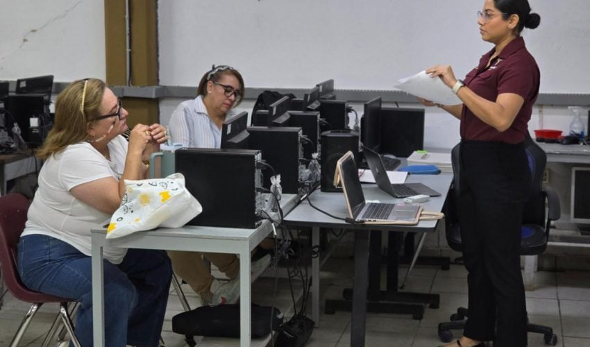 Fortalece CRETAM formación investigadora para mejorar la calidad educativa