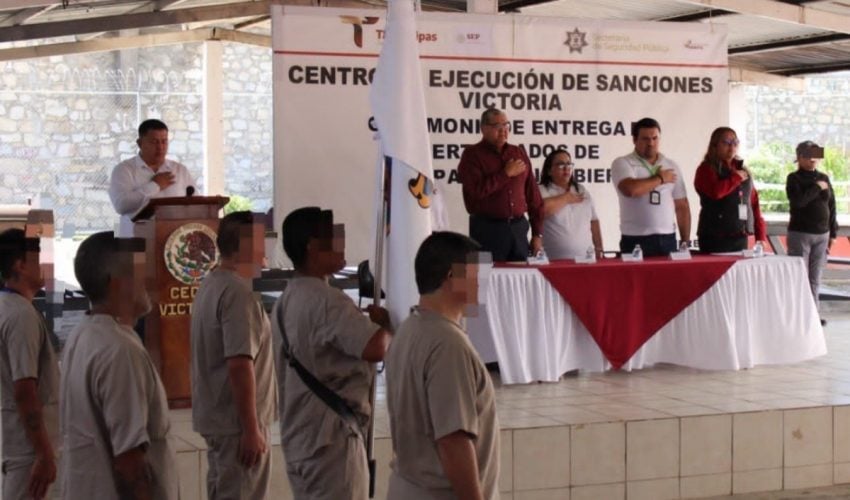 Educación que transforma: PPLs del CEDES Victoria reciben certificados de preparatoria