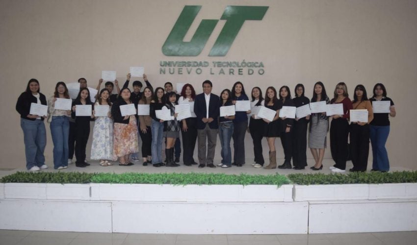 Logran jóvenes de la UTNL acreditaciones DELF que impulsan su proyección global
