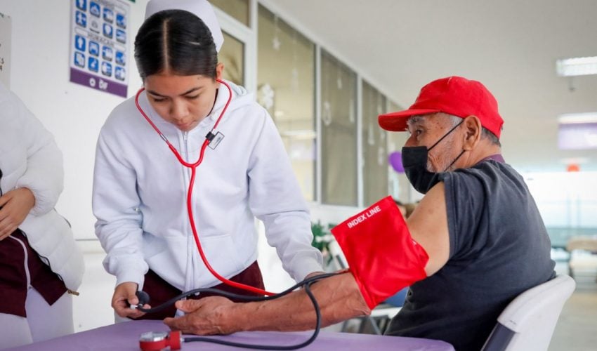 Fortalece DIF Tamaulipas la atención a personas adultas mayores con brigadas de salud
