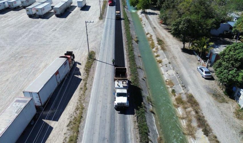 Realiza gobierno de Américo trabajos de conservación en carretera estatal Estación  Calles-Xicoténcatl