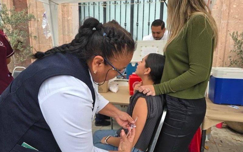 Mantiene Sector Salud vacunación intensiva y Equipo de Respuesta Rápida para contención del sarampión 
