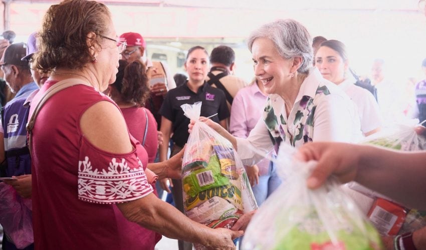 Américo y María de Villarreal benefician a miles en González a través de la brigada Transformando Familias