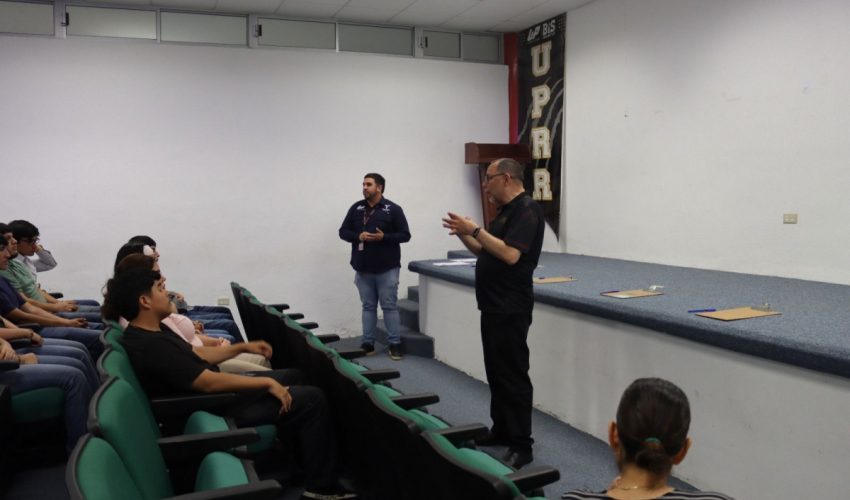 Fortalece UPRR permanencia académica de sus estudiantes con becas institucionales