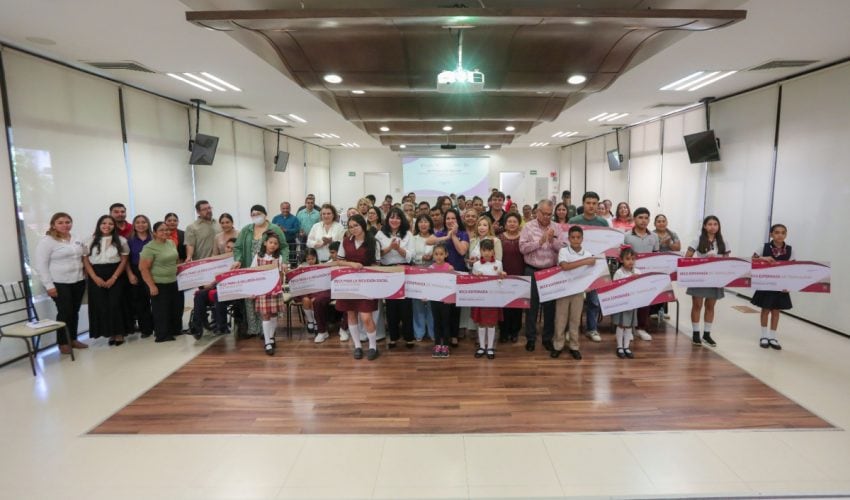 Entrega DIF Tamaulipas las becas «Esperanza de Tamaulipas» y «Para la Inclusión Social en Tamaulipas»