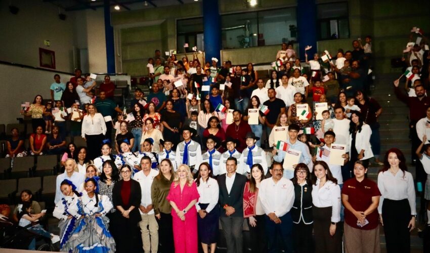 Entrega ITM actas de doble nacionalidad a niñas, niños y adolescentes de familias victorenses