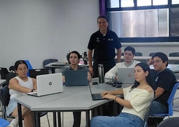 Impulsa UPV emprendimiento y creación de negocios entre sus estudiantes